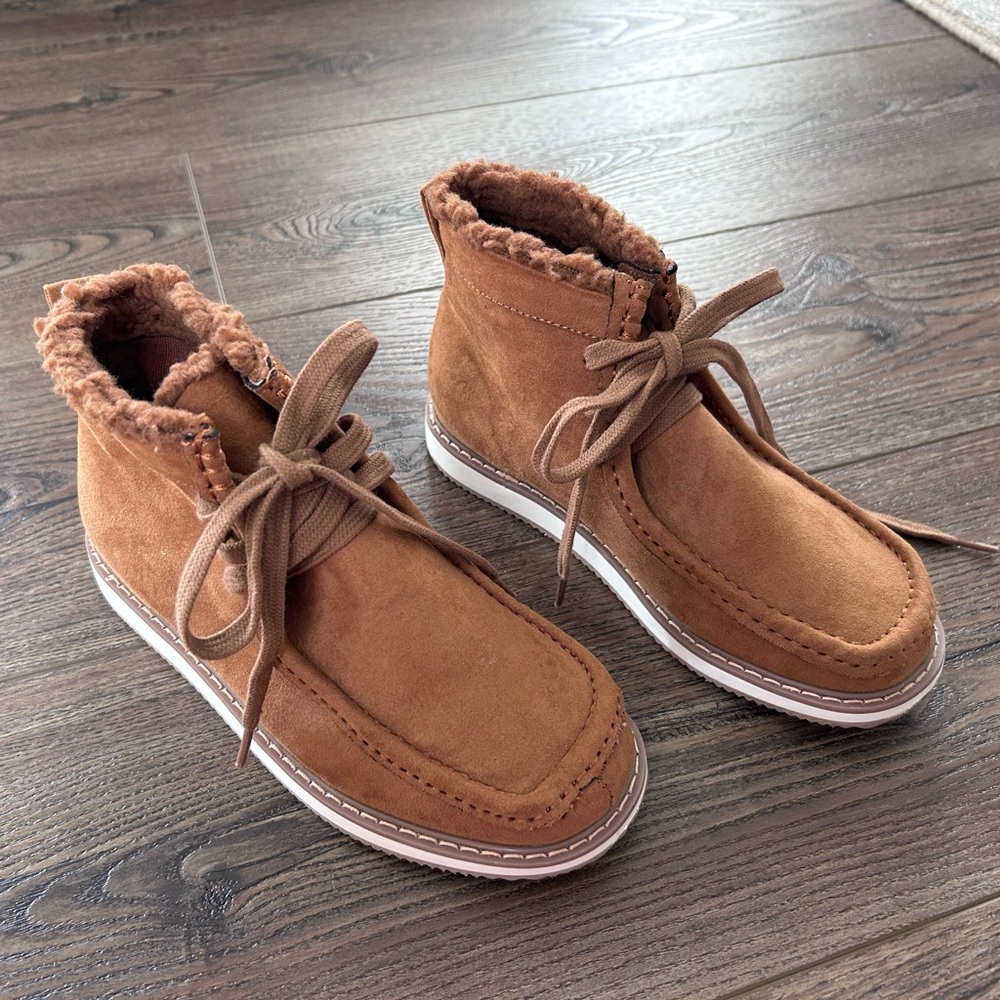 GAP Boys Suede Boots Size 2